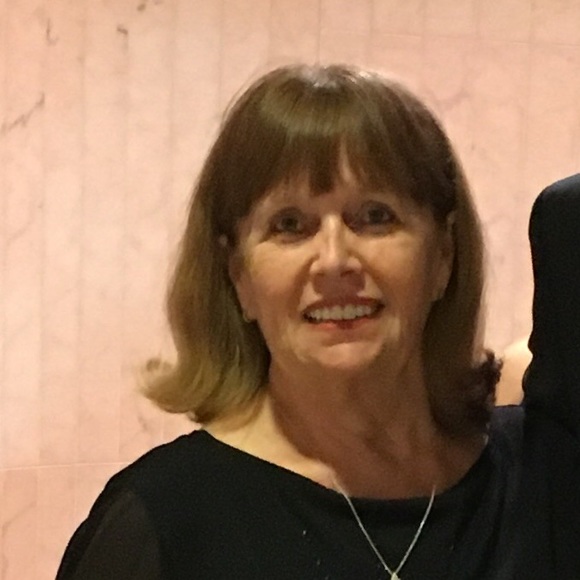 Meet your Posher, Ms Jackie Lee - Picture 1 of 6